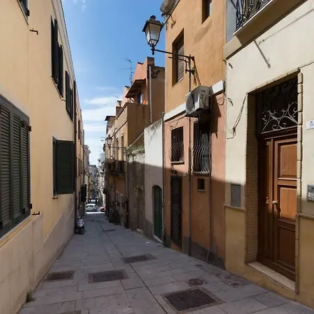 Globe Trotter's House-marina * Cagliari